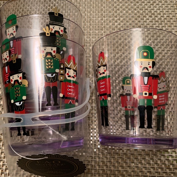 4Pc Nutcracker F.A.O SCHWARZ Christmas Holiday Drinkware Acrylic - Picture 1 of 3